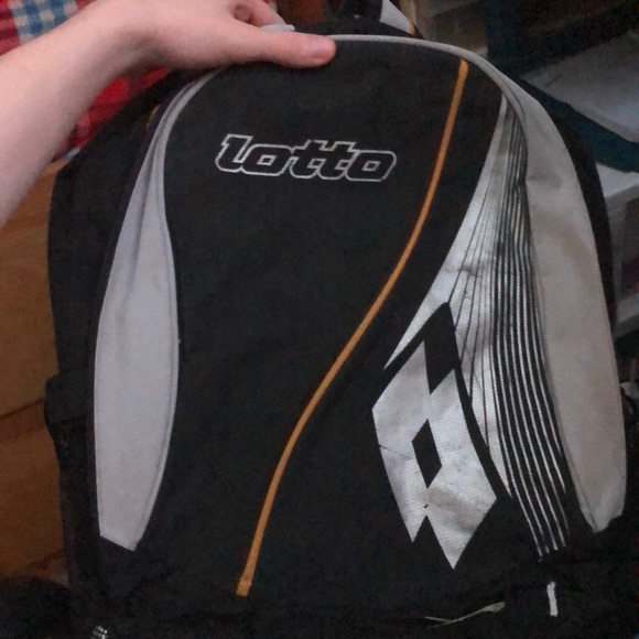 Backpack/schoolbag, vintage condition, nothing broken, gets the job done - Picture 1 of 3